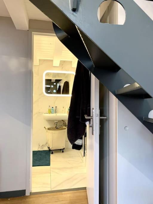Charming Apartment In The Chartrons District Бордо Экстерьер фото